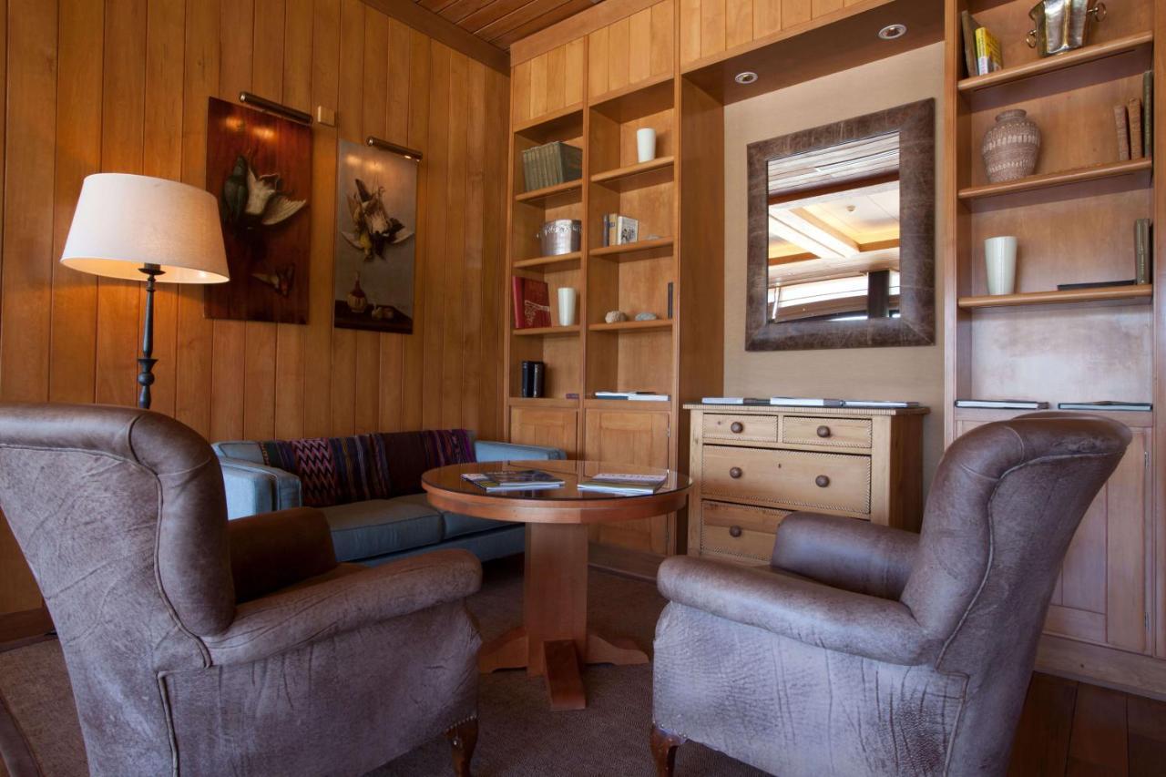 Llao Llao Resort, Golf-Spa San Carlos de Bariloche Exterior photo The library