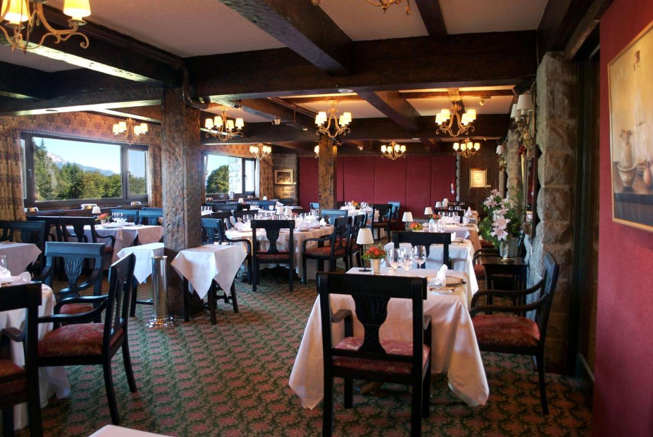 Llao Llao Resort, Golf-Spa San Carlos de Bariloche Exterior photo The dining room at the Inn at the Opera House
