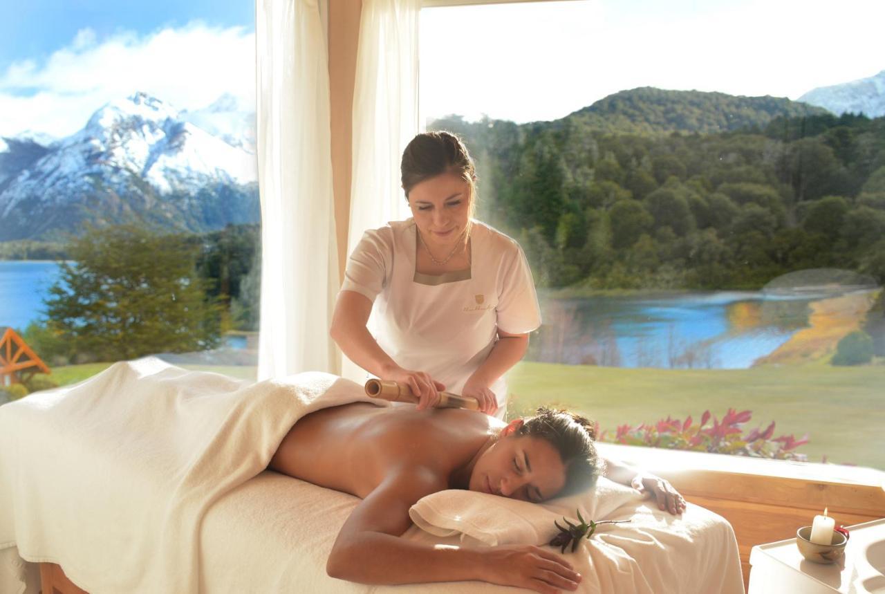 Llao Llao Resort, Golf-Spa San Carlos de Bariloche Exterior photo A massage therapist working on a client
