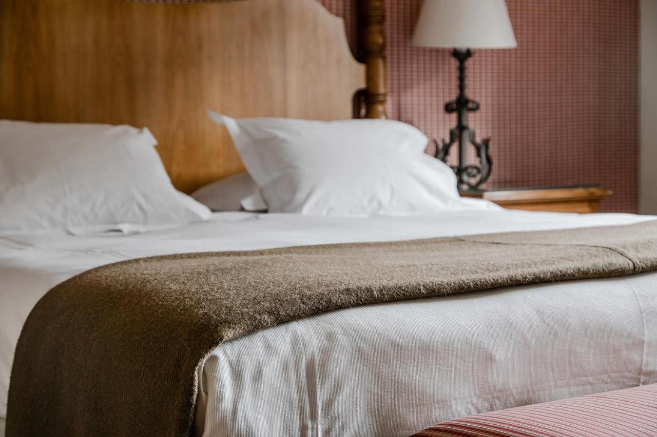 Llao Llao Resort, Golf-Spa San Carlos de Bariloche Exterior photo A bed runner