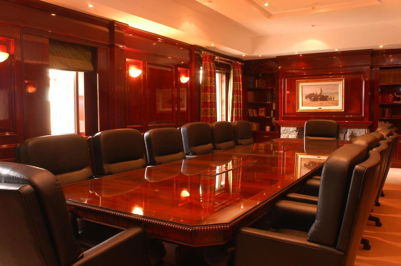Llao Llao Resort, Golf-Spa San Carlos de Bariloche Exterior photo The boardroom of the National Bank of Canada