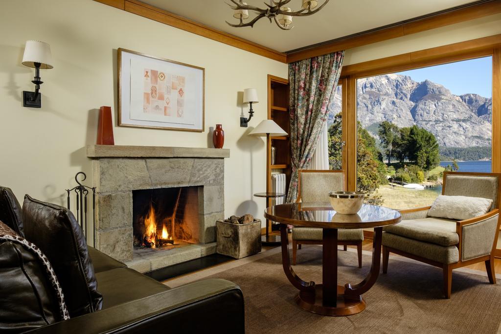 Llao Llao Resort, Golf-Spa San Carlos de Bariloche Exterior photo A living room at the Hotel de la Couronne
